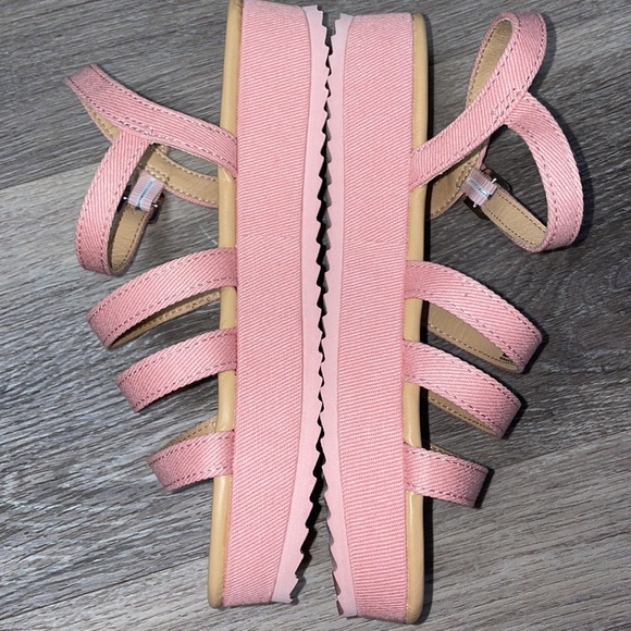NWOT Twill Strappy Platform Sandals - Picture 4 of 6